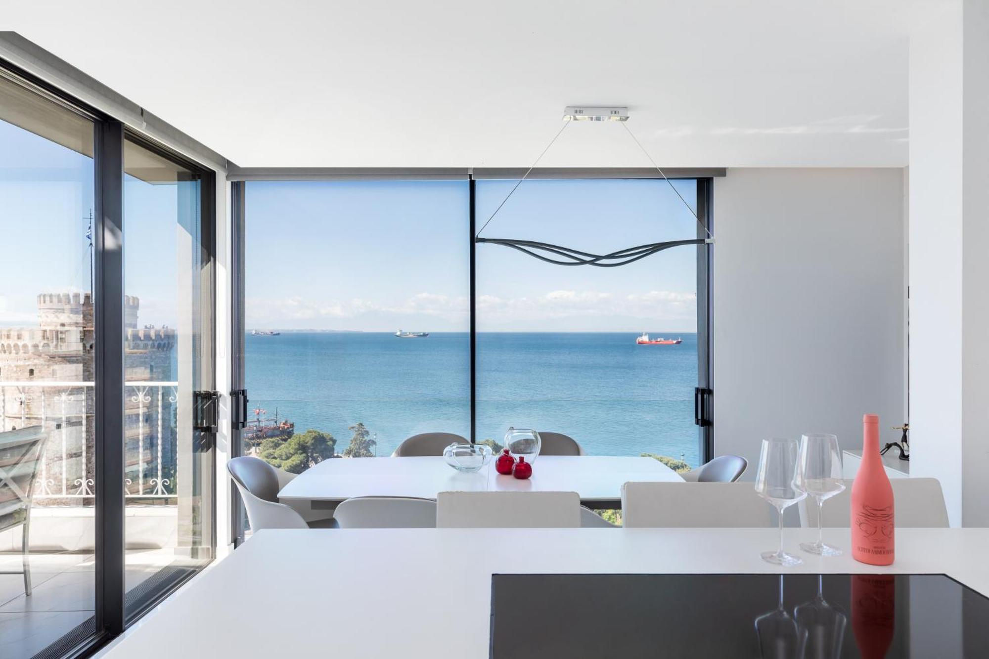 Aria, Lux Seafront Apt With White Tower View Appartement
